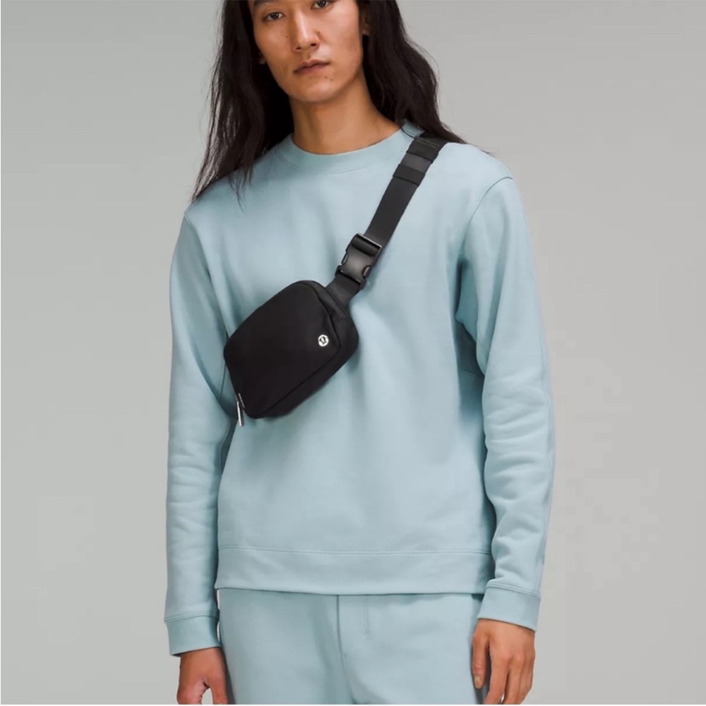 lululemon  Black Belt/Crossbody Bag 1L